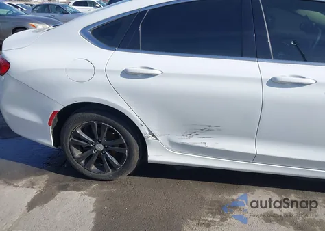 2015 Chrysler 200 Limited z USA, uszkodzony, nr VIN 1C3CCCAB0FN667401